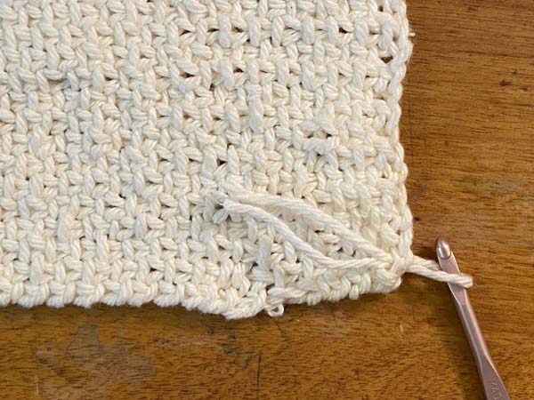 Linen Stitch Mug Rug 16 Loop Fringe