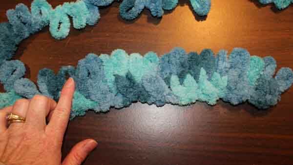 Criss cross online loop yarn blanket
