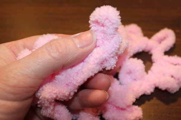 Loop Yarn Doll Scarf Tutorial - Stocking Stitch Row