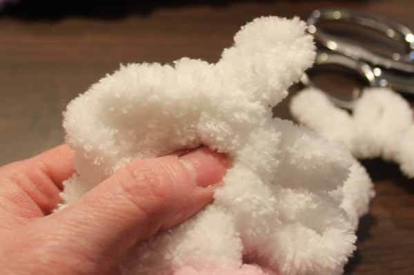 Loop Yarn Doll Scarf Tutorial - Binding Off Right Side