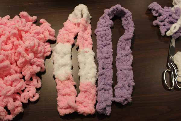 Loop Yarn Doll Scarf Tutorial - Finished Scarves
