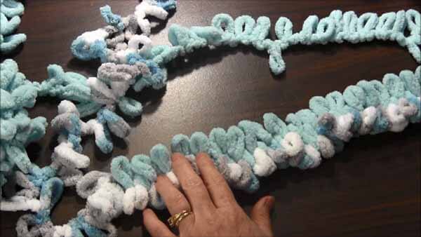 Loop Yarn Loopy Bath Rug Tutorial - second row complete