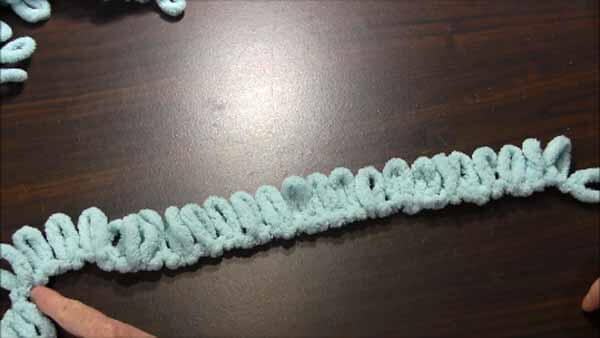 Loop Yarn Loopy Bath Rug Tutorial - Foundation Row