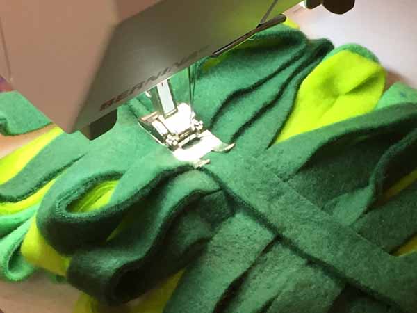 Loopy Fleece Boa Stitch Down Center.JPG