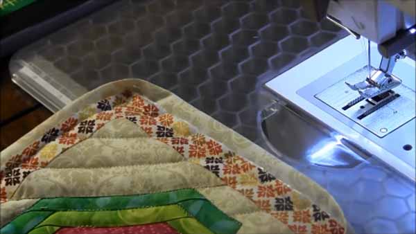 Machine Binding a Pot holder - Turn to Front