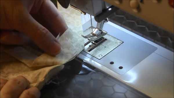 Machine Binding a Pot holder - Fold Back at 45-degree angle