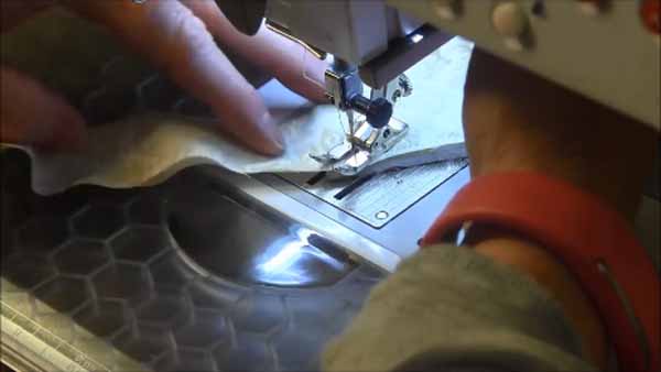 Machine Binding a Pot holder - Sew Into Corner