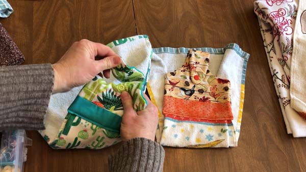 Machine Embroider Towel Topper Snapping Kam Snap