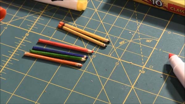 Mini Pencils for Dolls_1.1.9