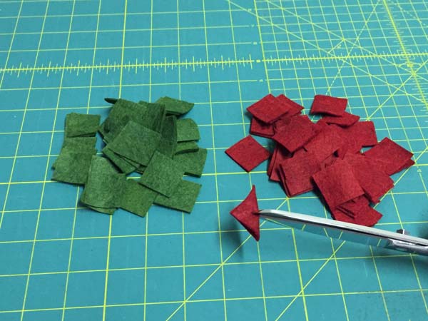 Mini Wreath Ornament Snip Center