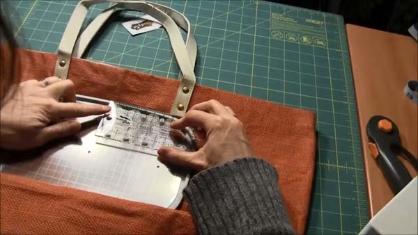 How to Monogram a tote bag_1.1.4