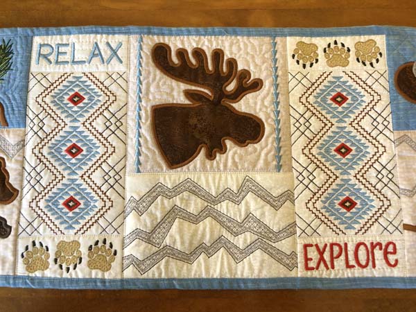 Northwoods Table Runner Closeup Center