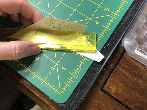 Paper Pieced Butterfly Wall Hanging Crease Line2