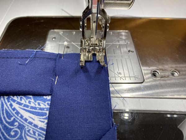 Patriotic Bandana Placemat Continue Sewing Binding