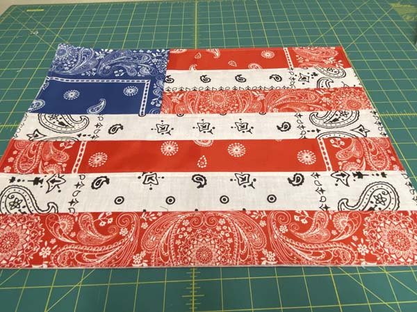 Patriotic Bandana Placemat Stripes completed