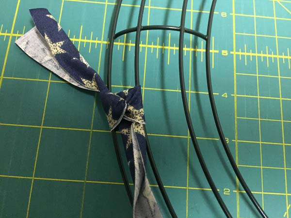 Patriotic Farmhouse Wreath Tutorial Tie Left