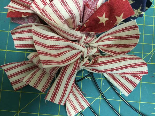 Patriotic Farmhouse Wreath Tutorial Tie Whites