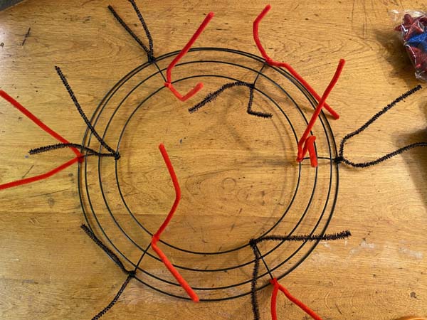 Patriotic Mesh Wreath Pipecleaners