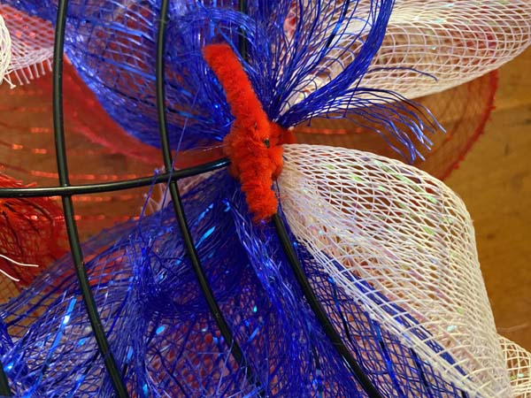 Patriotic Mesh Wreath Trimmed pipecleaner