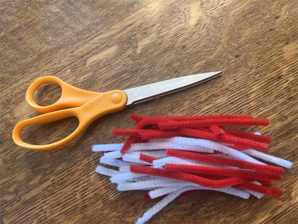 Patriotic Star Wreath 2 Cut Pipe Cleaners