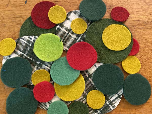 How to Make Penny Rug Circles