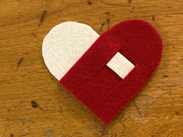 Penny Rug Heart 1st Weave