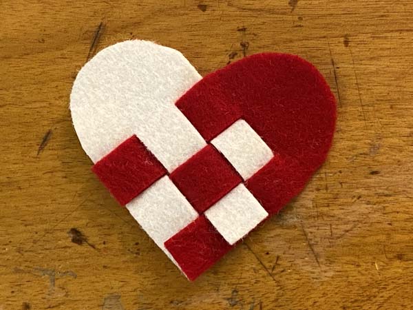 Penny Rug Heart Woven