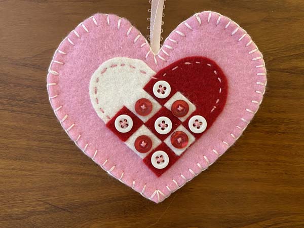 Penny Rug Heart with Buttons 2