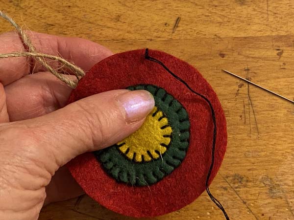 Penny Rug Ornament 27 Pull stitch