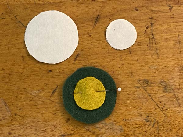 Penny Rug Ornament 4 Pin Circles