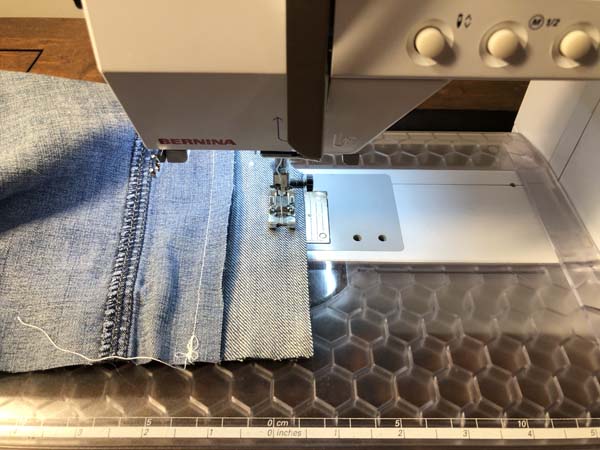 Pet Bed Sewing Boxed Corners