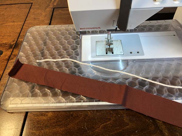 Piping with Pintuck foot 3 Fabric and Piping