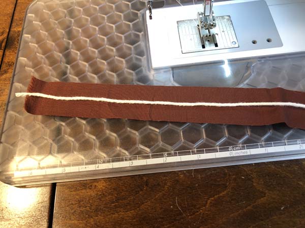 Piping with Pintuck foot 4 Piping on fabric