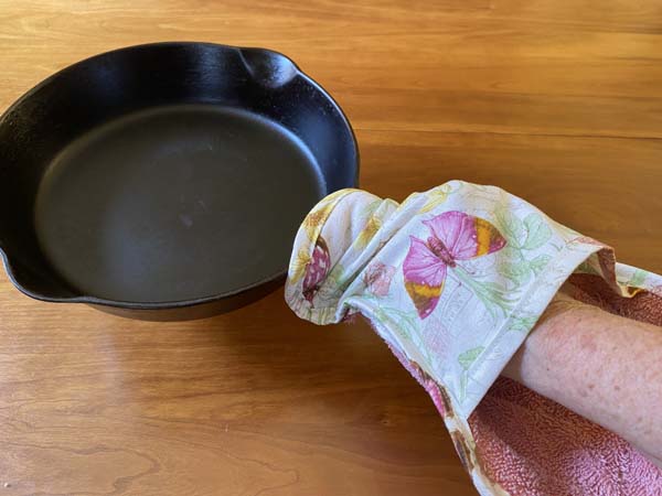 Pocket Towel Potholder 30 Using potholder