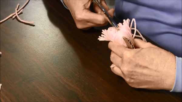 Pom-pom Tutorial - Cut Loops