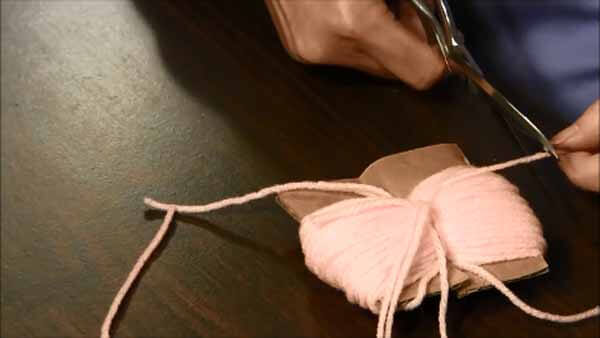 Pom-pom Tutorial - Tie Yarn