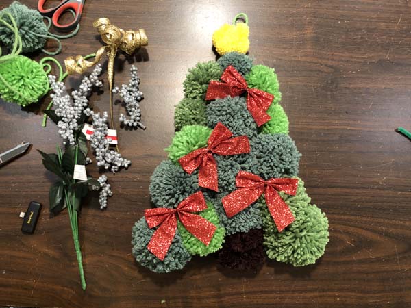 Pom pom Tree Wreath Add Decorations