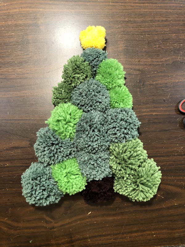 Pom pom Tree Wreath All poms on wreath