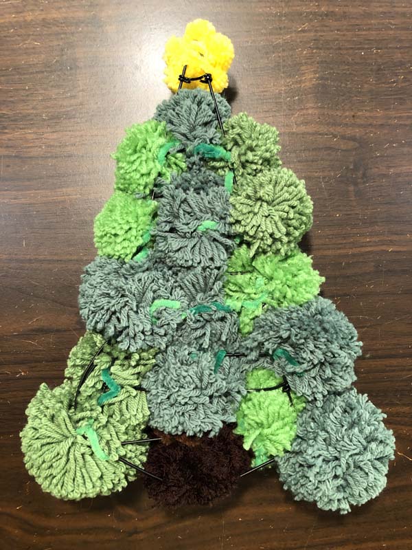 Pom pom Tree Wreath Back of Wreath