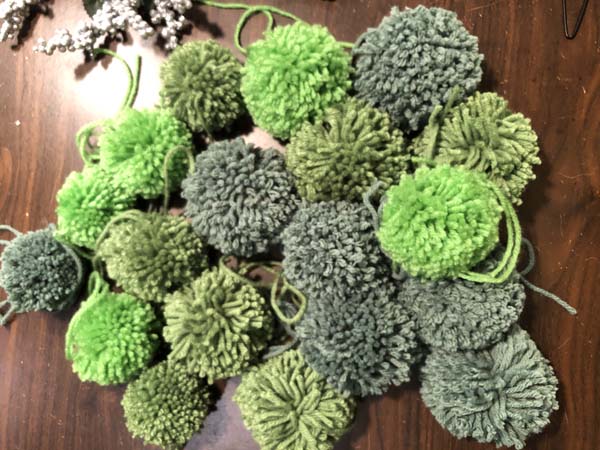 Pom pom Tree Wreath Pom Poms