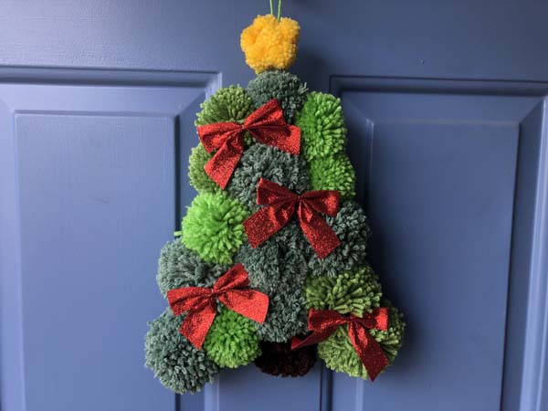 Pom pom Tree Wreath with Bows