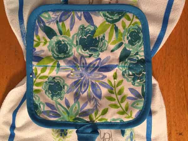 pot holder dish towel