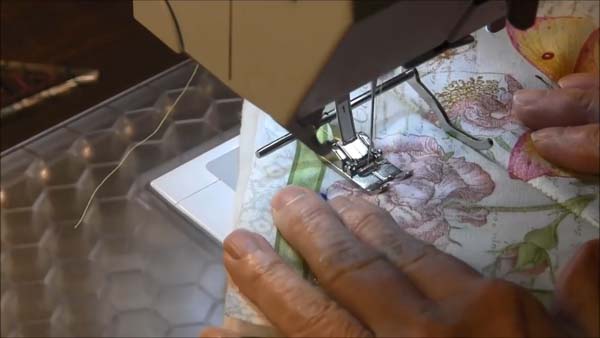 Potholder Tutorial - Use Guide Bar