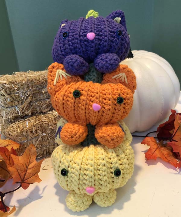 Pumpkin Cats Three stacked