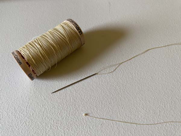 How to tie a Quilters Knot