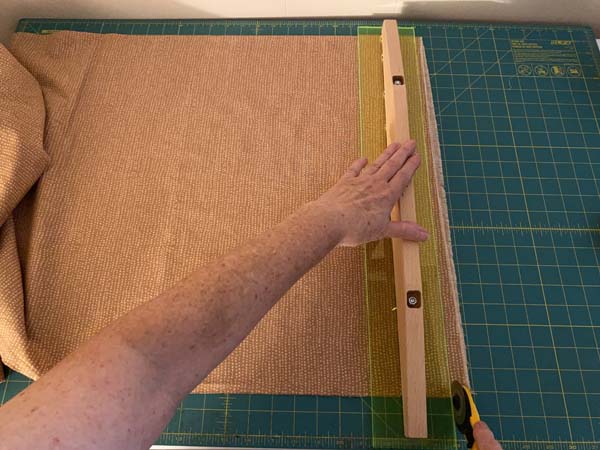 Quilters Slidelock Hold and Cut