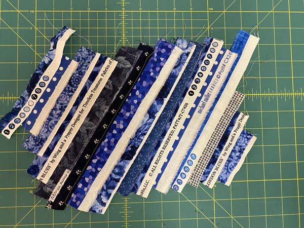 Selvage Mug Rug Selvages Sewn to Backing