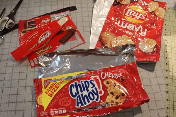Snack Wrapper Zipper Pouch Tutorial - Bags Cut Out