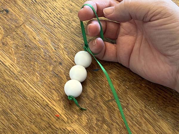 Snowman Ornament 16 Tie Loop