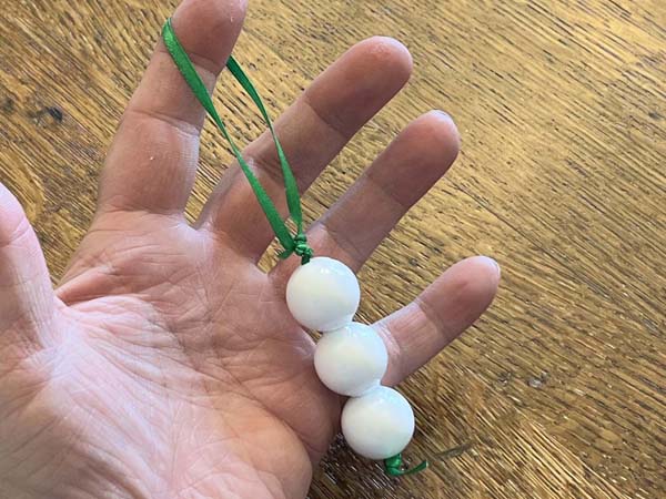 Snowman Ornament 18 Loop Tied